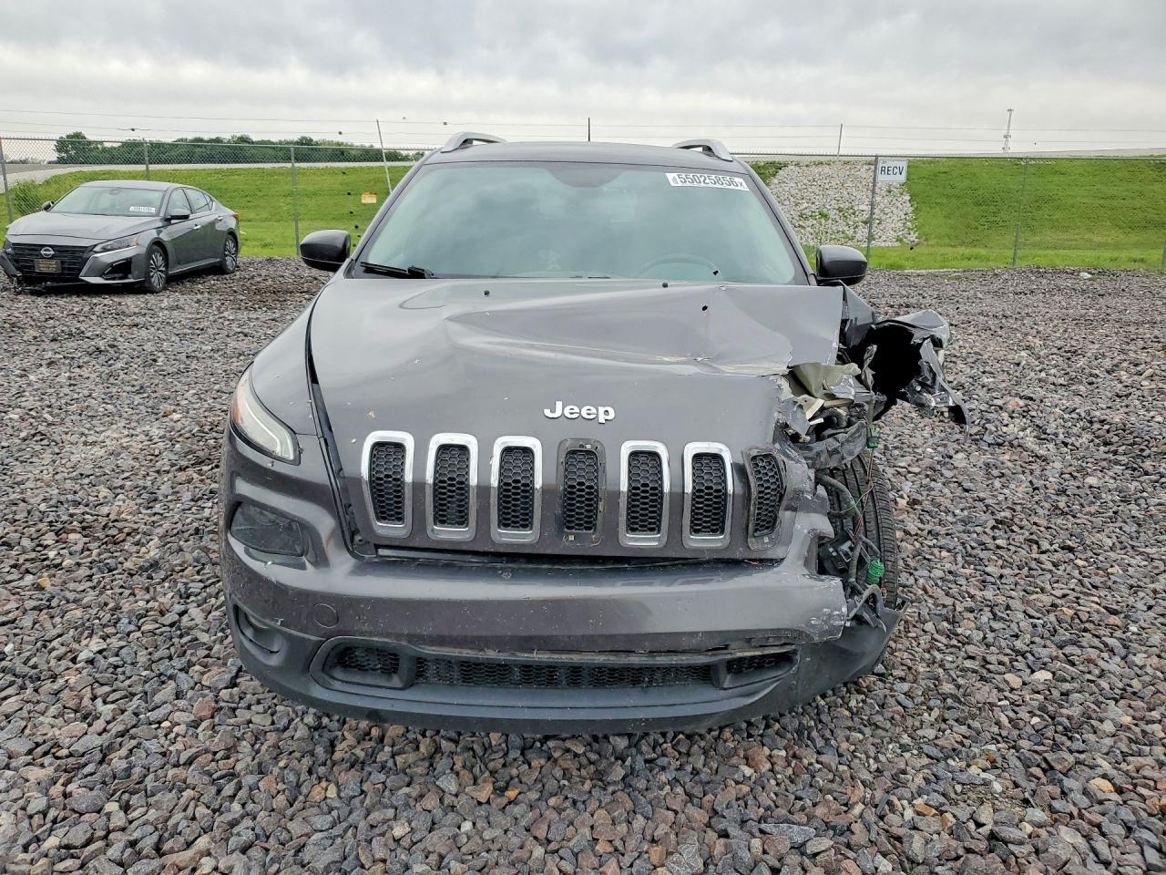 2014 Jeep Cherokee Latitude - Image 5