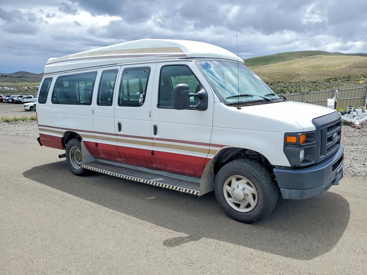 2008 Ford Econoline E350 Super Duty Van - Image 4