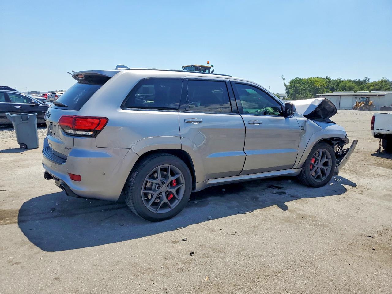 2018 Jeep Grand Cherokee Srt-8 - Image 3