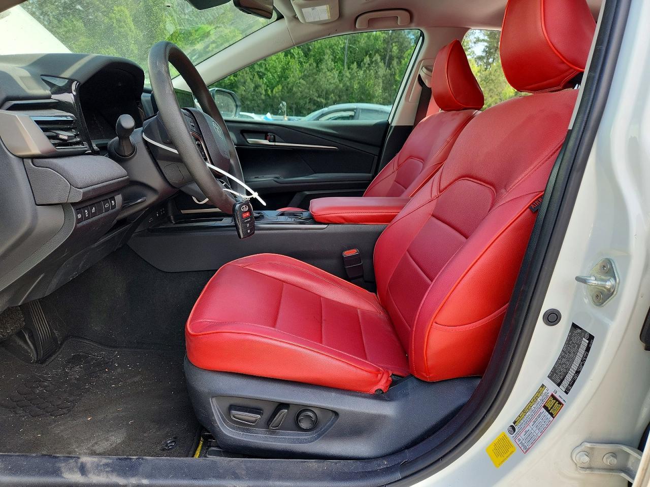2025 Toyota Camry Le - Image 7