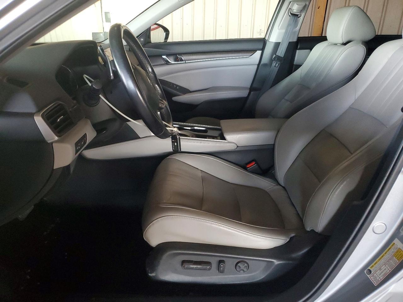 2018 Honda Accord Touring - Фото 7