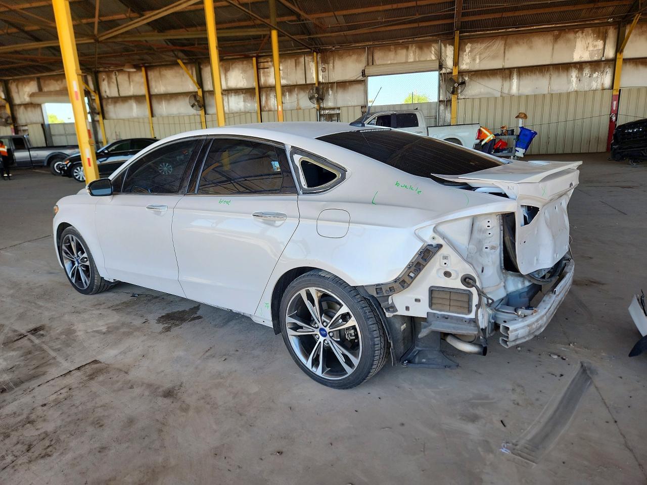 2017 Ford Fusion Titanium - Image 2