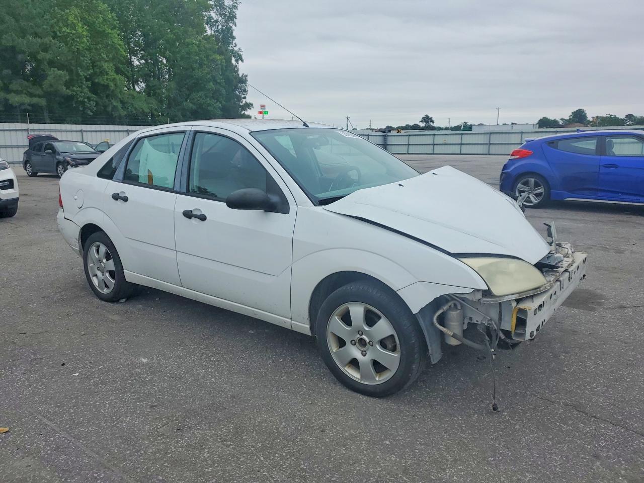 2007 Ford Focus Zx4 - Image 4