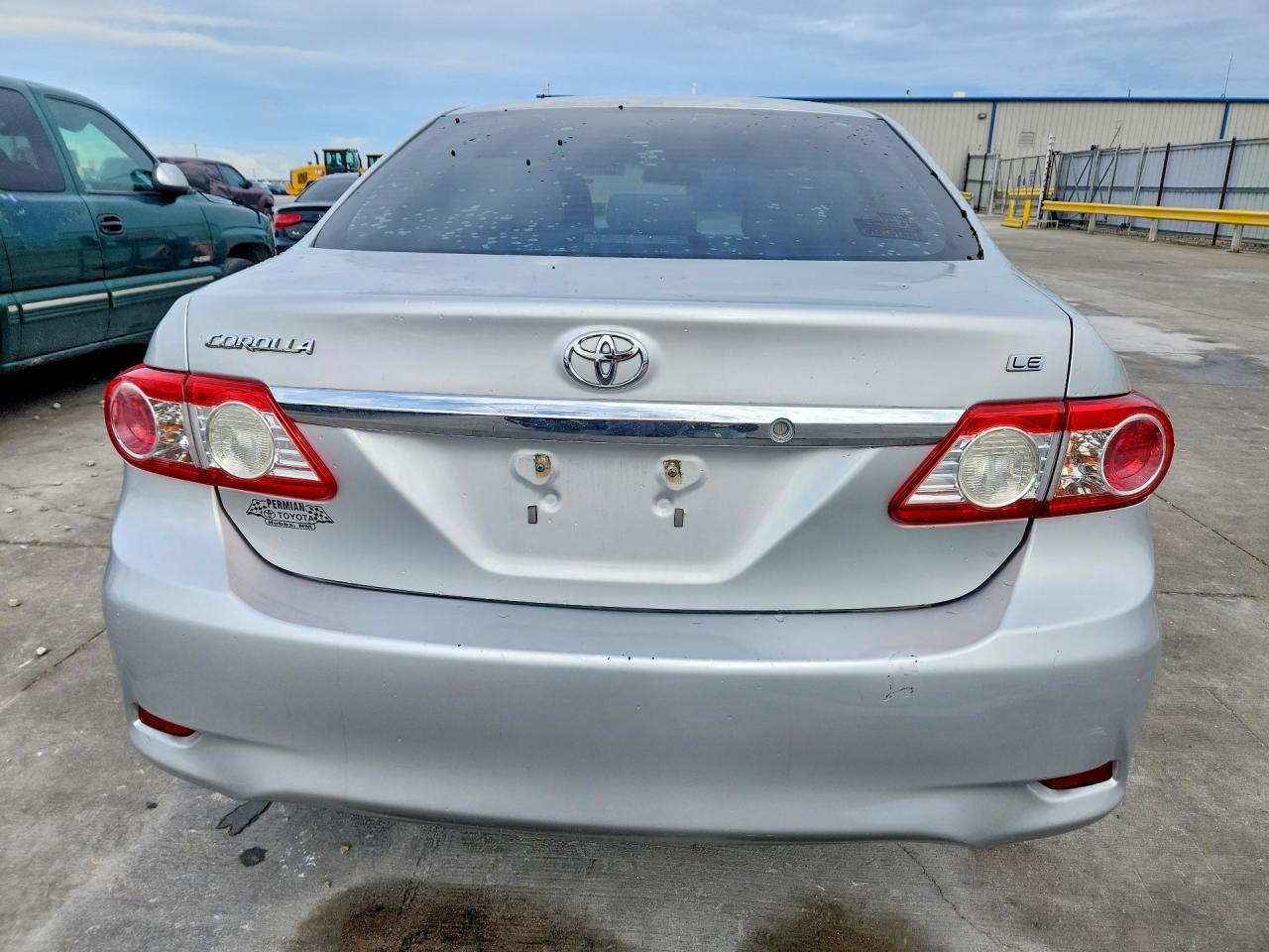 2012 Toyota Corolla Le - Image 6