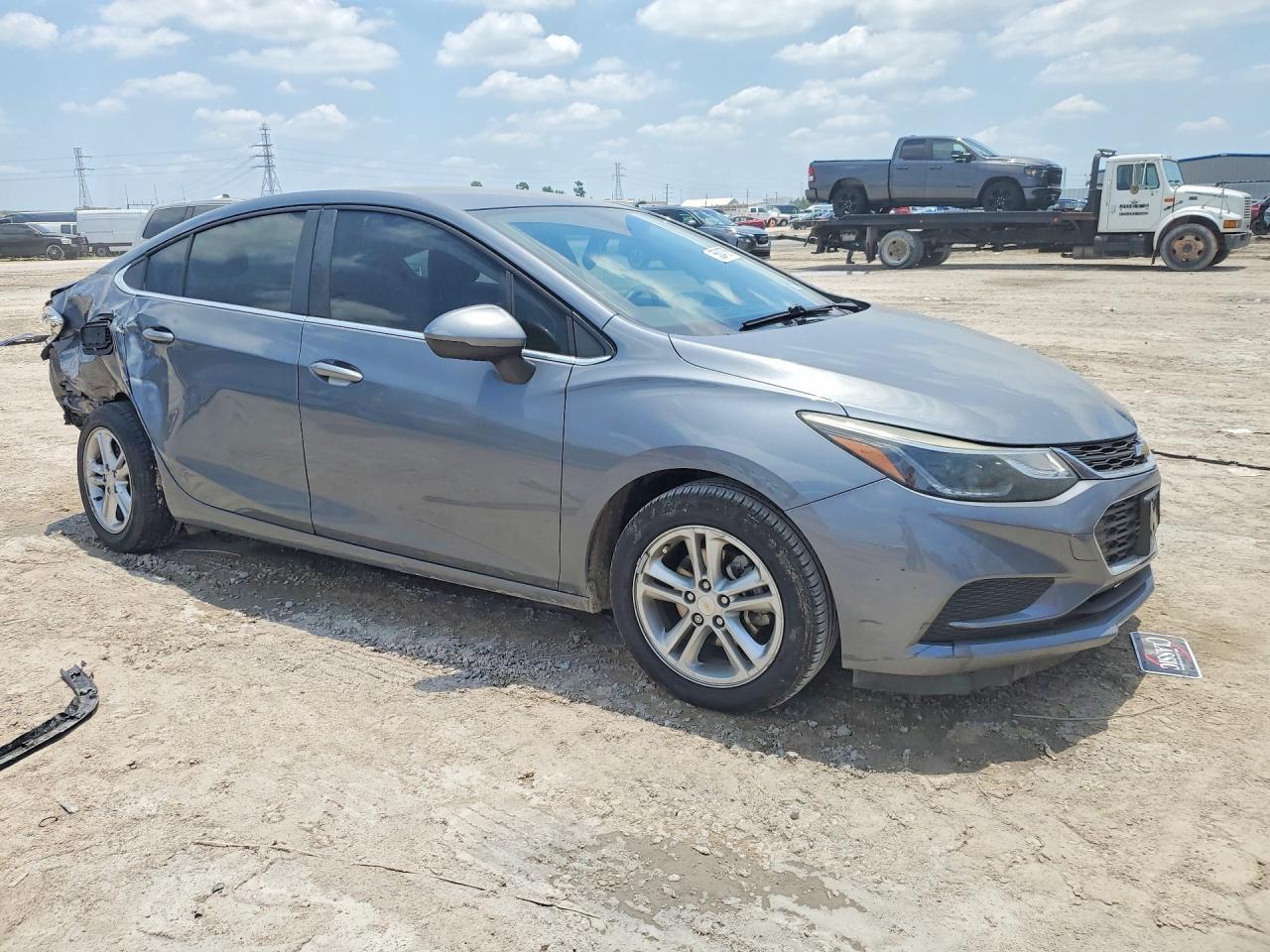 2018 Chevrolet Cruze - Фото 4