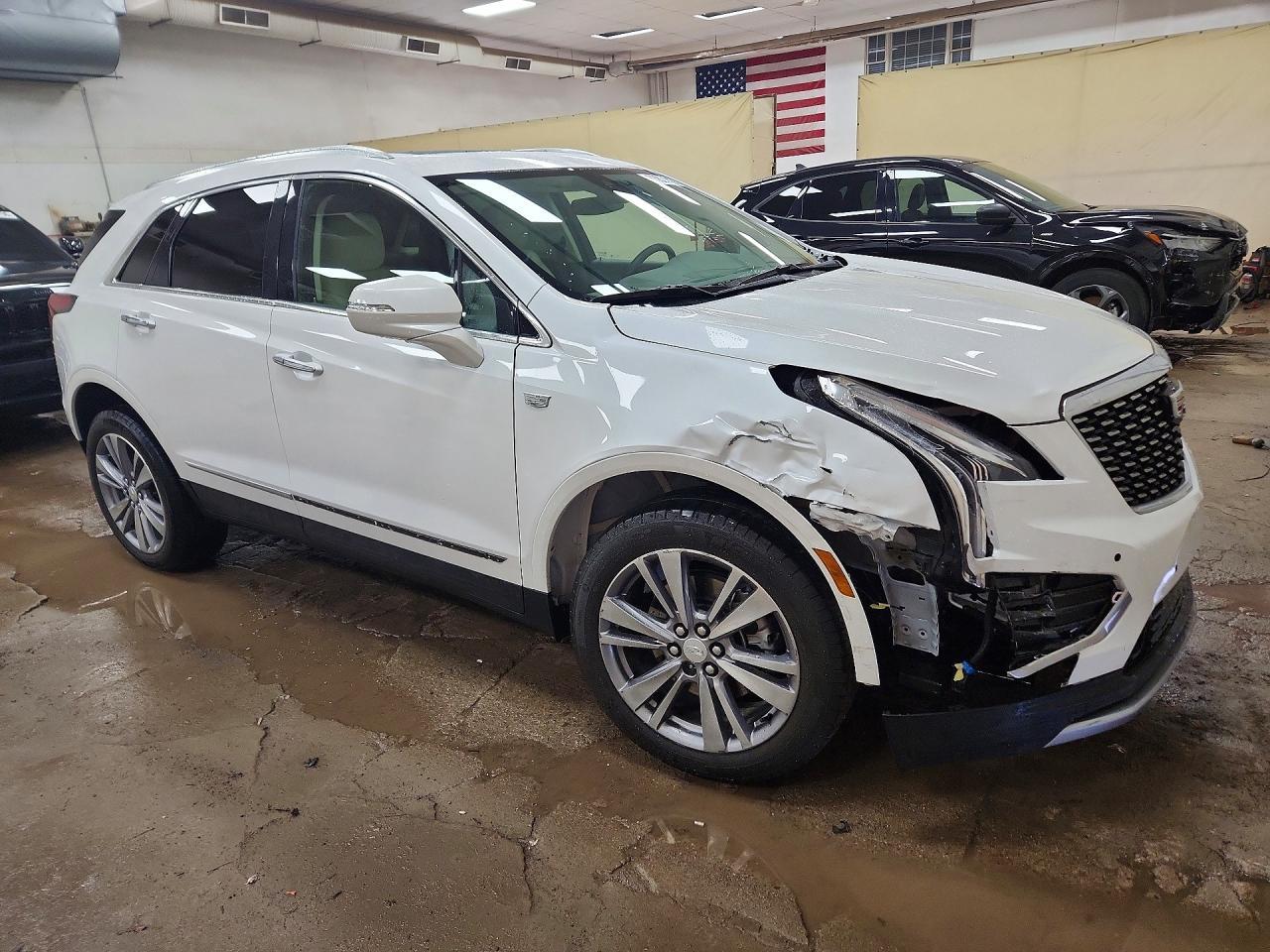 2025 Cadillac Xt5 Premium Luxury - Image 4