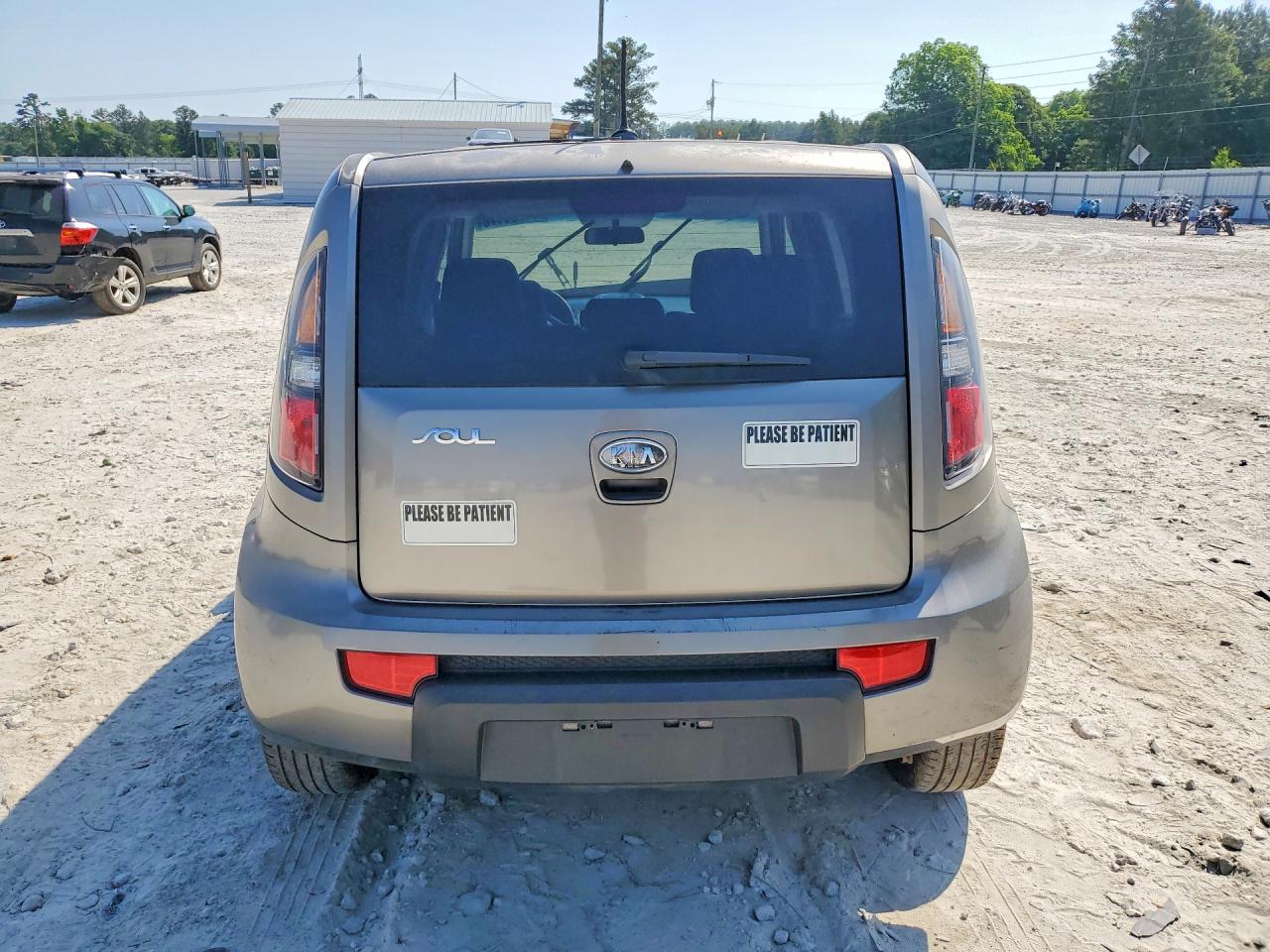 2011 Kia Soul + - Image 6