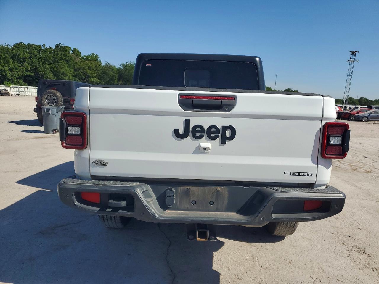 2021 Jeep Gladiator Sport - Фото 6