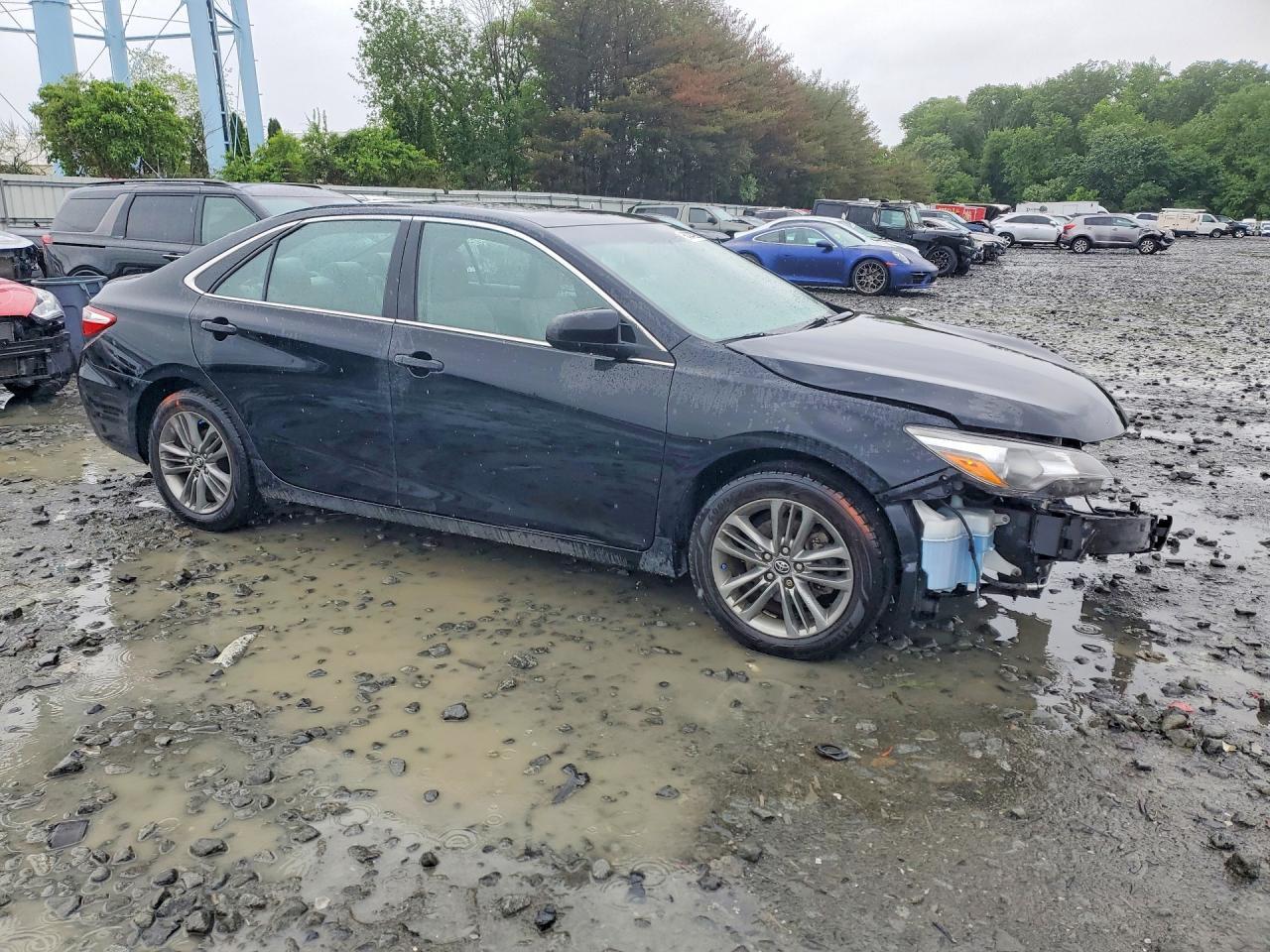 2017 Toyota Camry Se - Фото 4