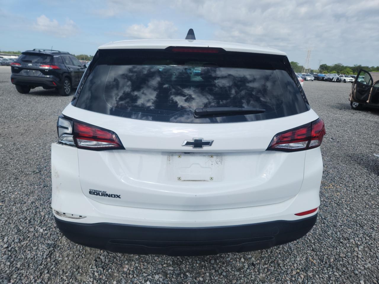 2023 Chevrolet Equinox Ls - Image 6