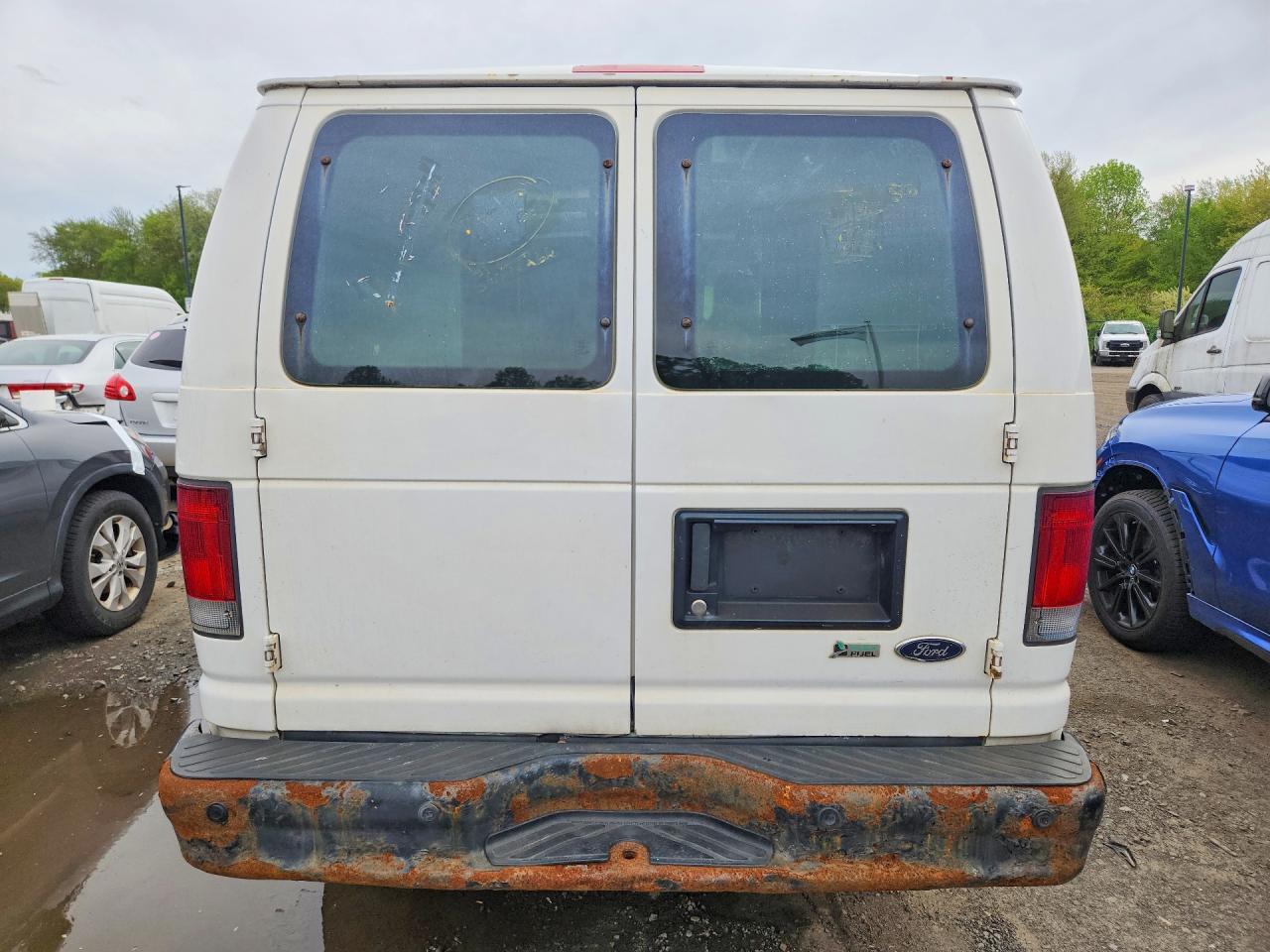 2013 Ford Econoline E150 Van - Фото 6