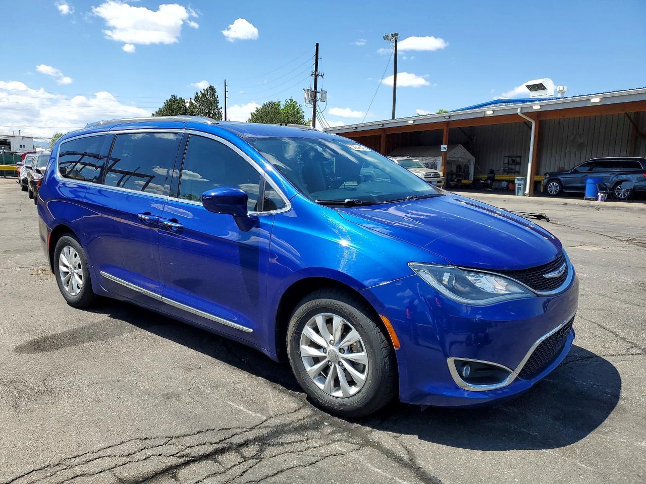 2018 Chry Pacifica - Фото 4