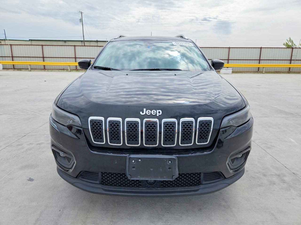 2021 Jeep Cherokee Latitude Lux - Image 5
