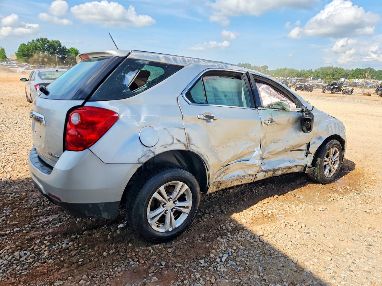 2015 Chevrolet Equinox Ls - Image 3