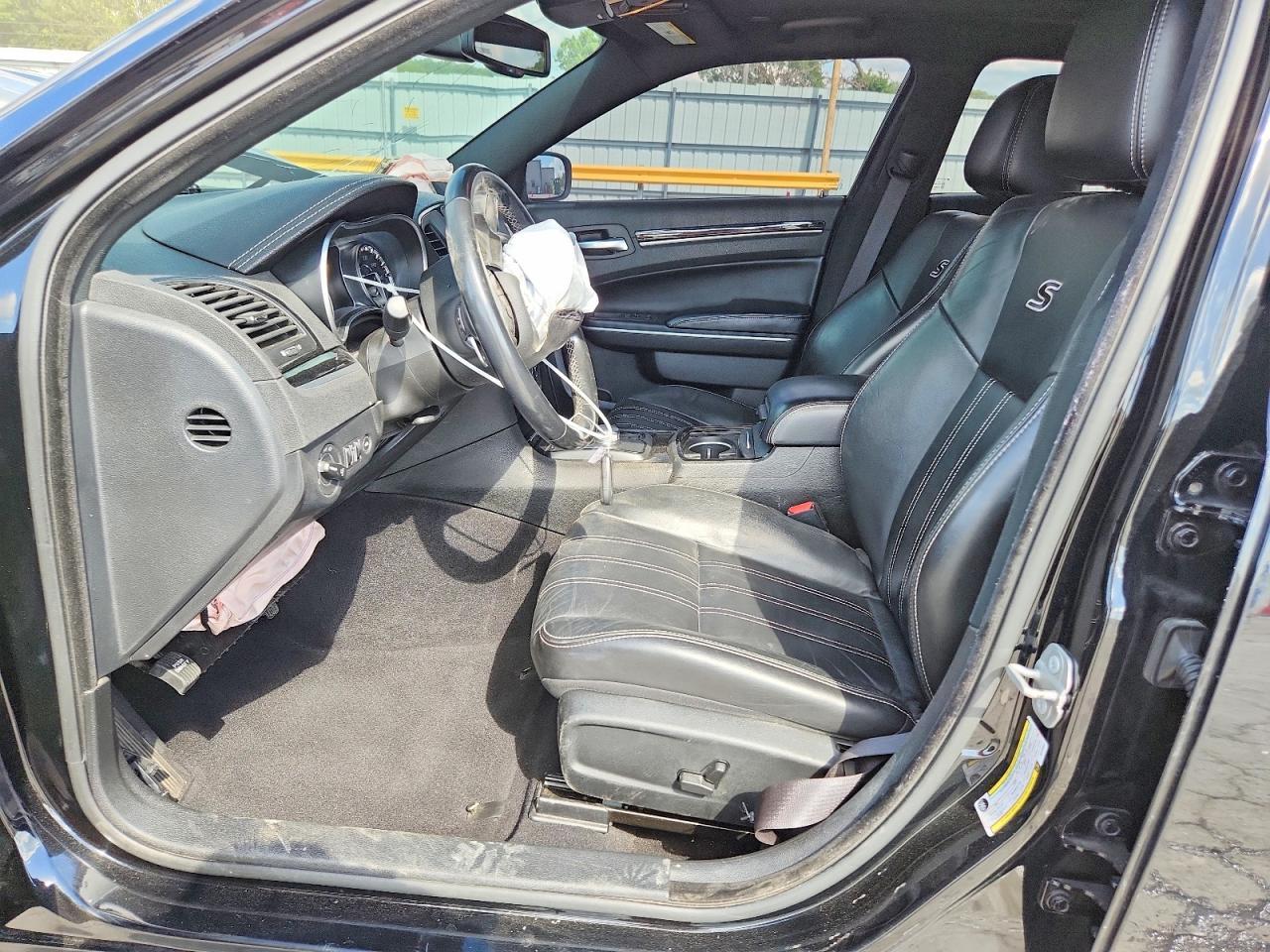 2022 Chrysler 300 S - Фото 7