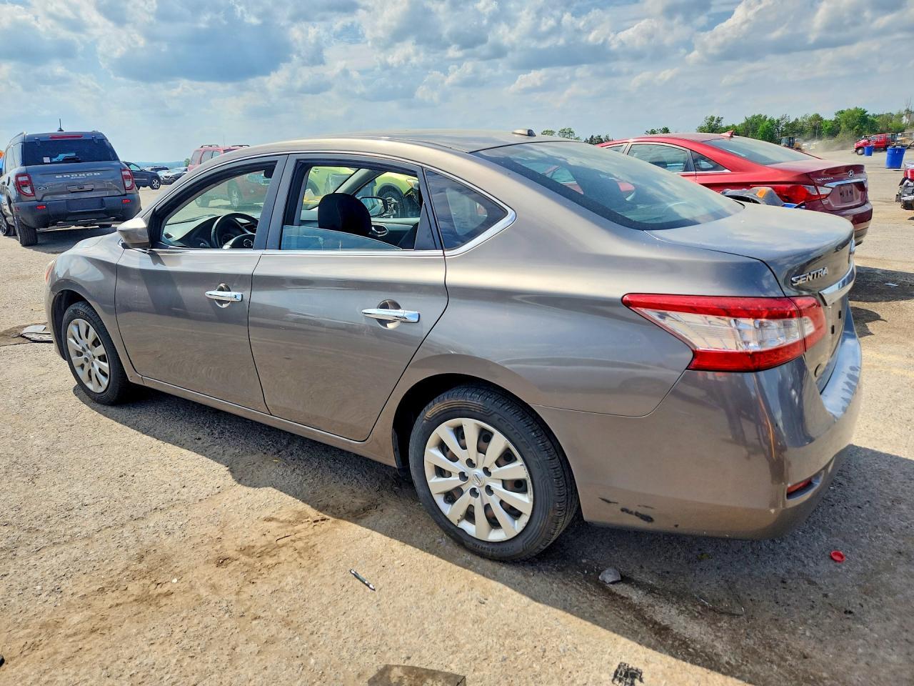 2015 Nissan Sentra Sv - Фото 2