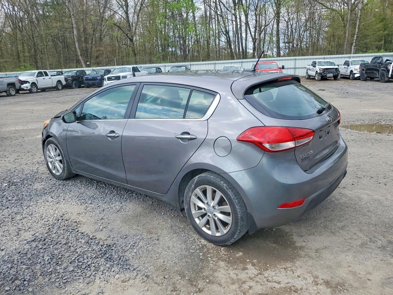 2015 Kia Forte - Image 2
