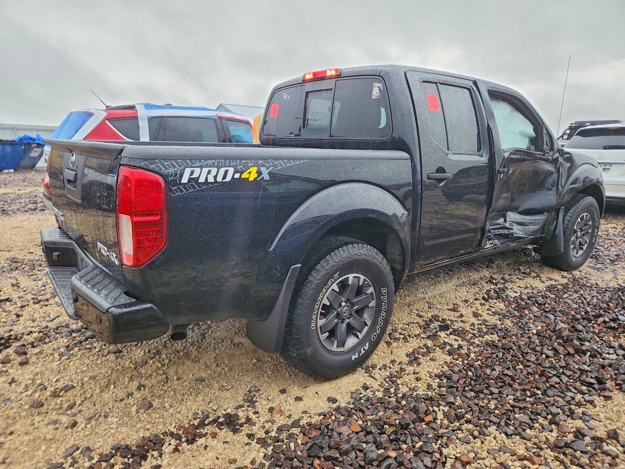 2018 Nissan Frontier Pro-4X - Фото 3
