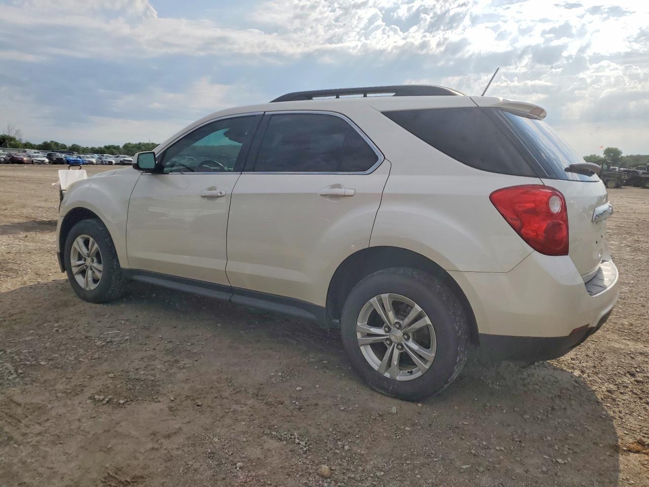 2015 Chevrolet Equinox Lt - Image 2