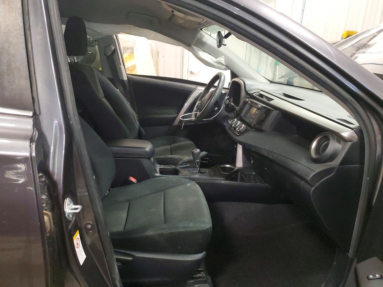 2018 Toyota Rav4 Le - Image 7