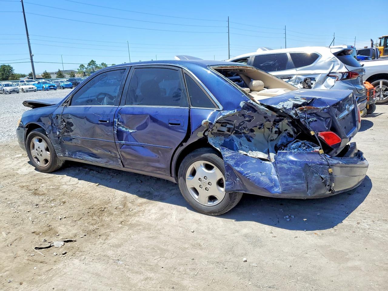 2003 Toyota Avalon Xls - Image 2