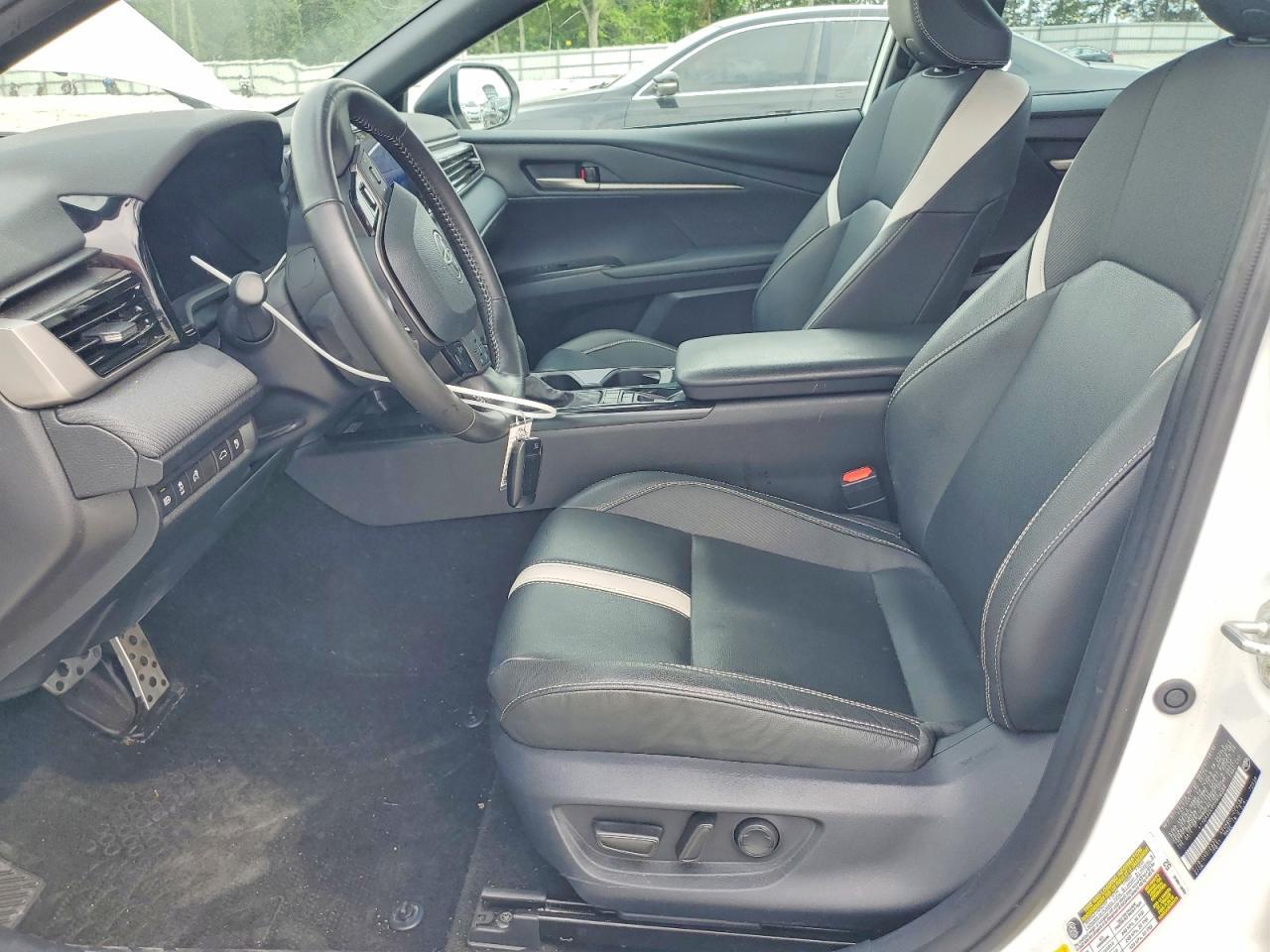 2025 Toyota Camry Se - Фото 7