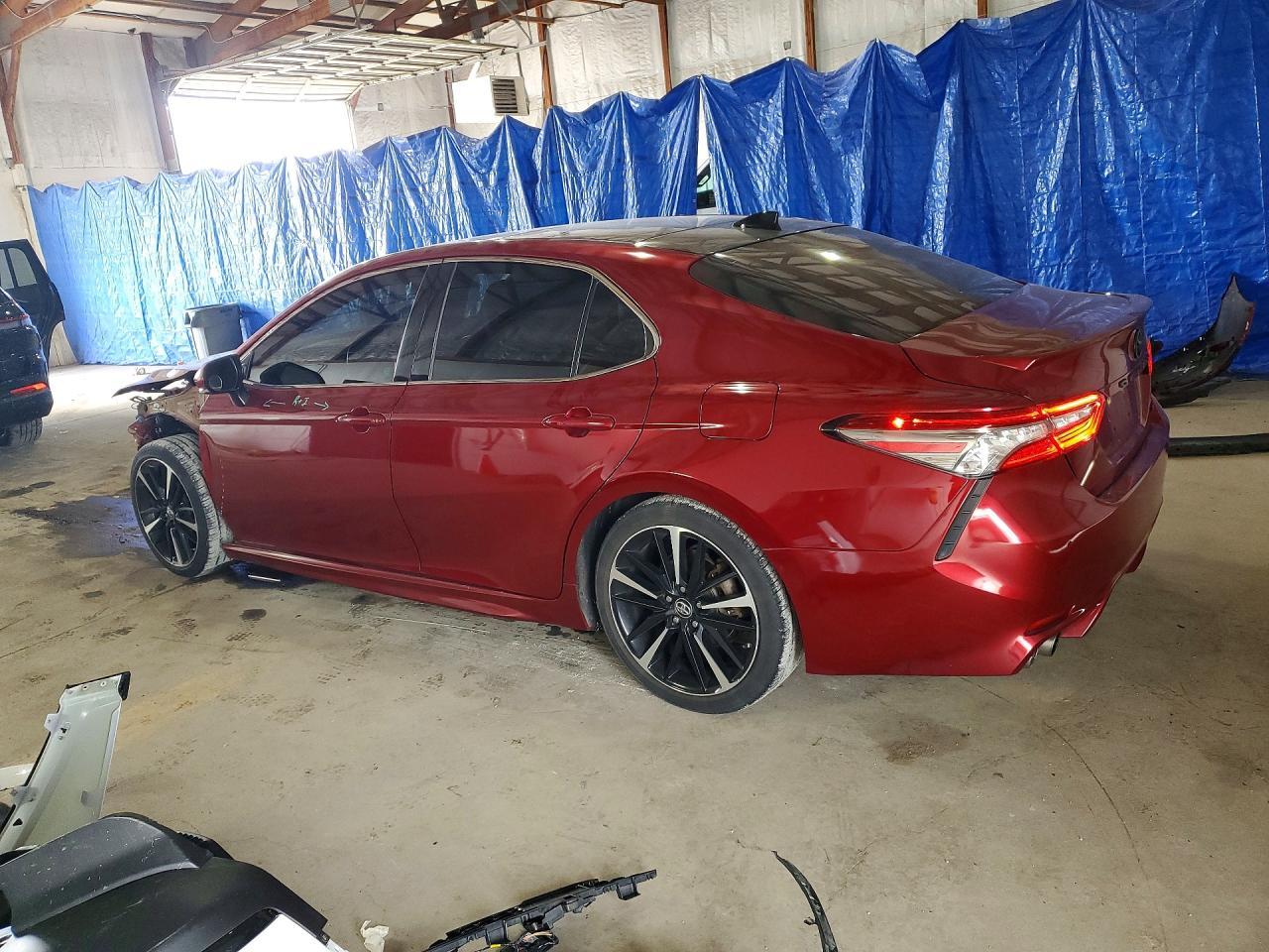 2018 Toyota Camry Xse - Фото 2
