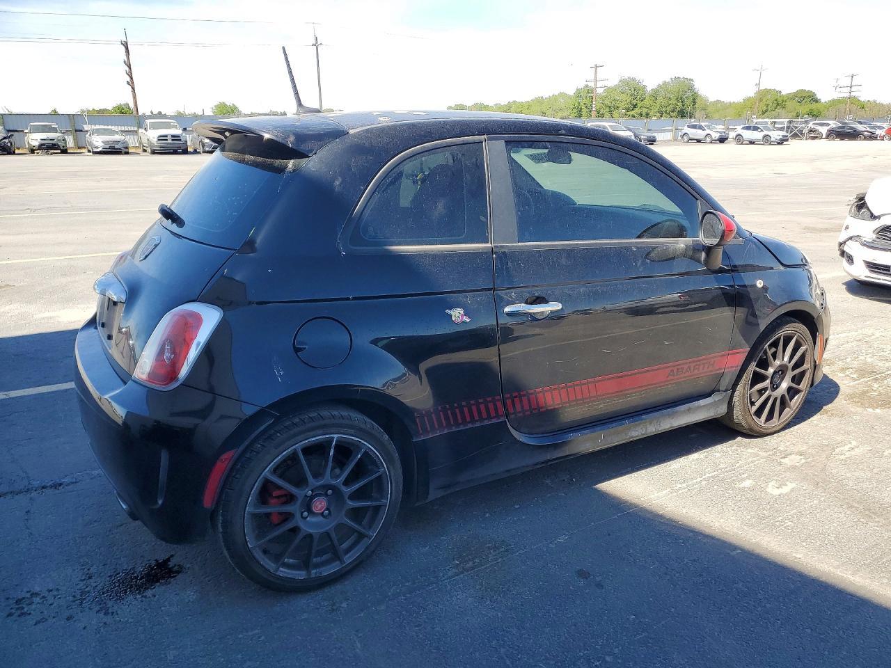 2015 Fiat 500 Abarth - Image 3