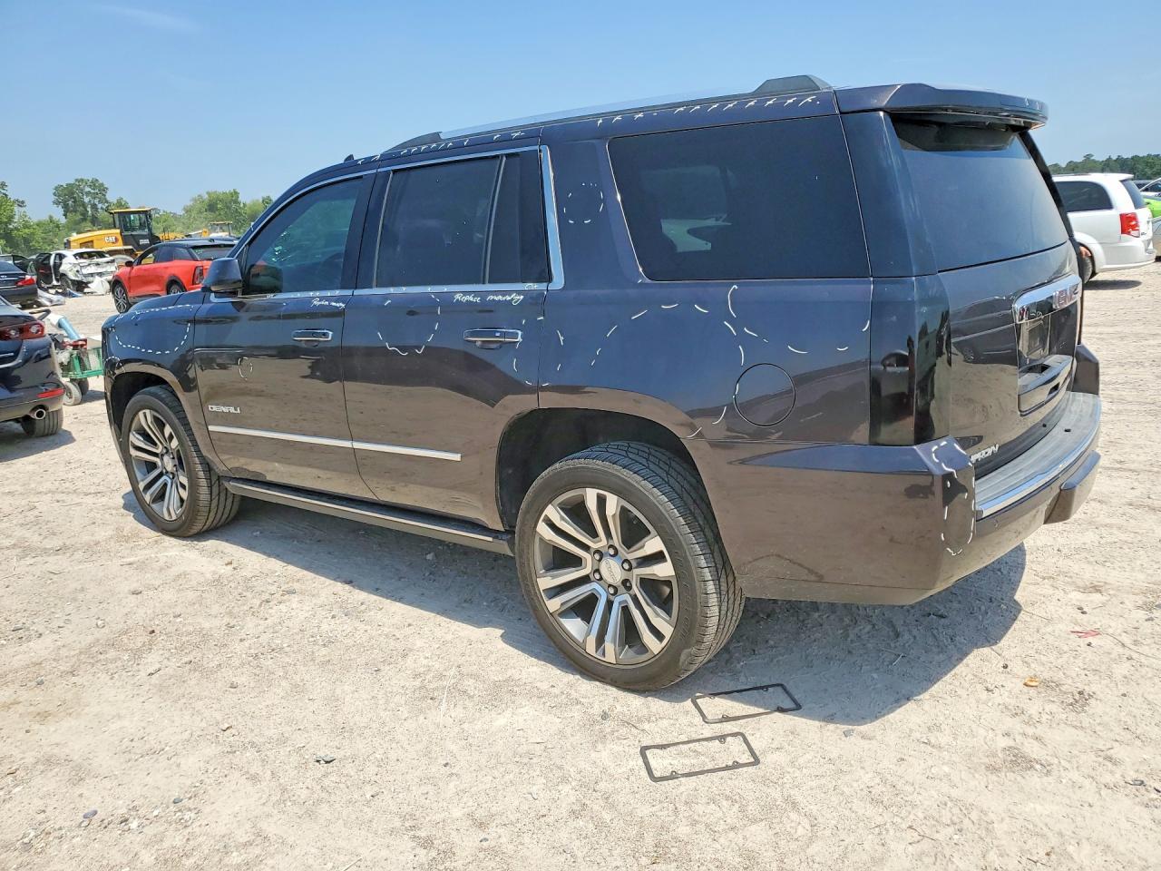 2018 GMC Yukon Denali - Фото 2