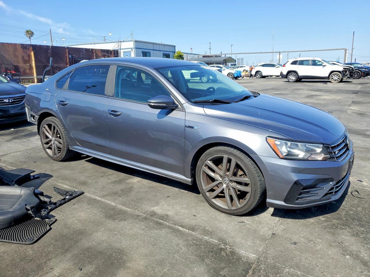 2018 Volkswagen Passat S - Image 4