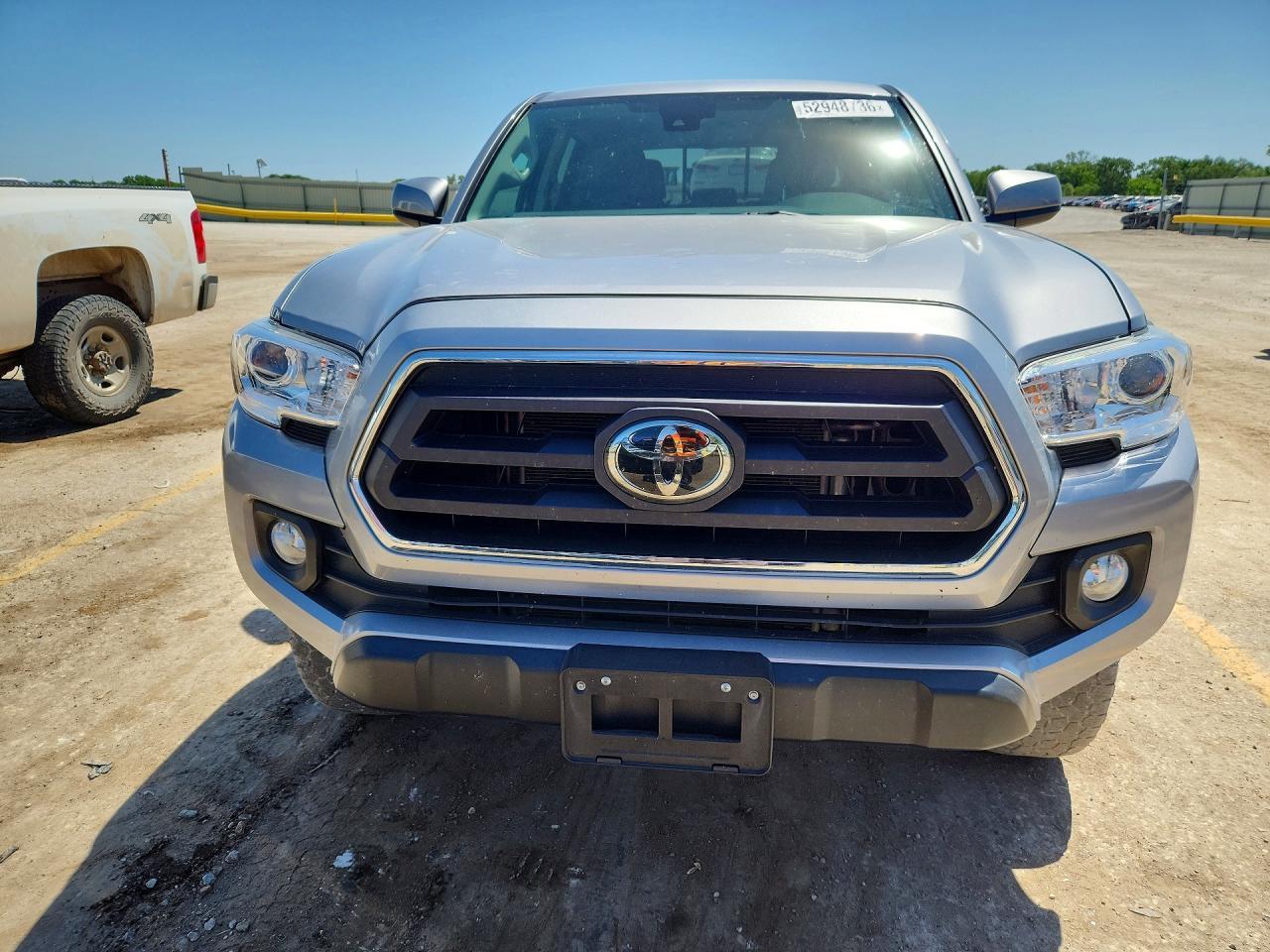 2020 Toyota Tacoma Sr5 V6 - Image 5