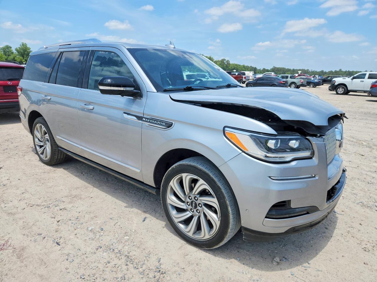 2022 Lincoln Navigator Reserve - Фото 4