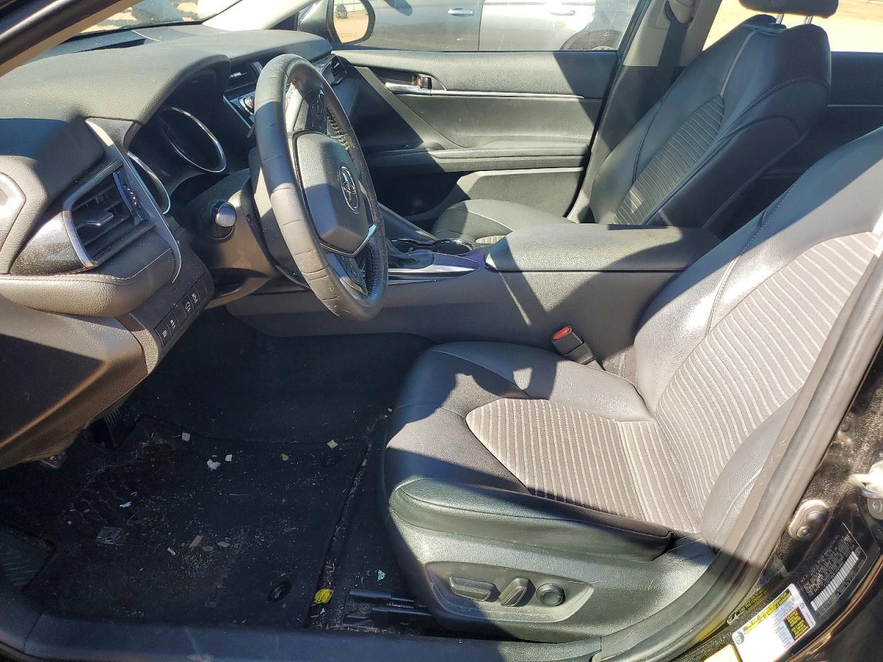2020 Toyota Camry Se - Image 7