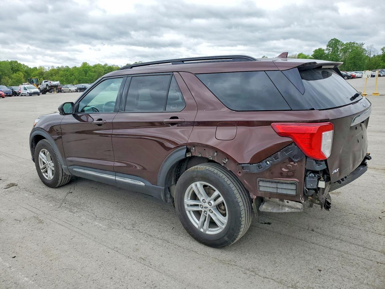 2020 Ford Explorer Xlt - Фото 2