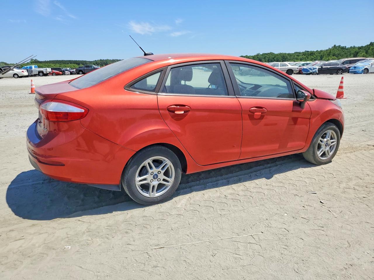 2019 Ford Fiesta Se - Фото 3