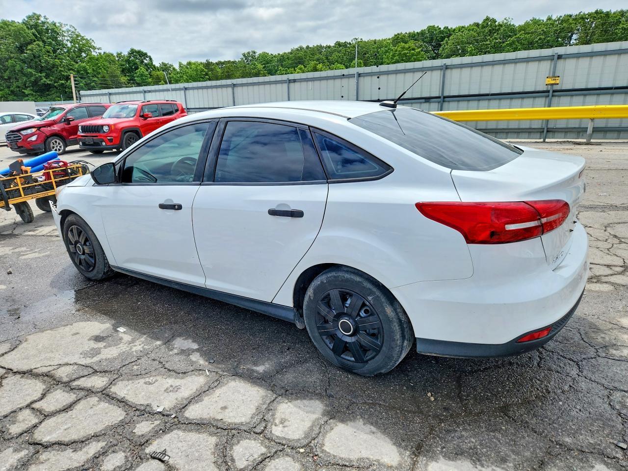 2015 Ford Focus S - Image 2