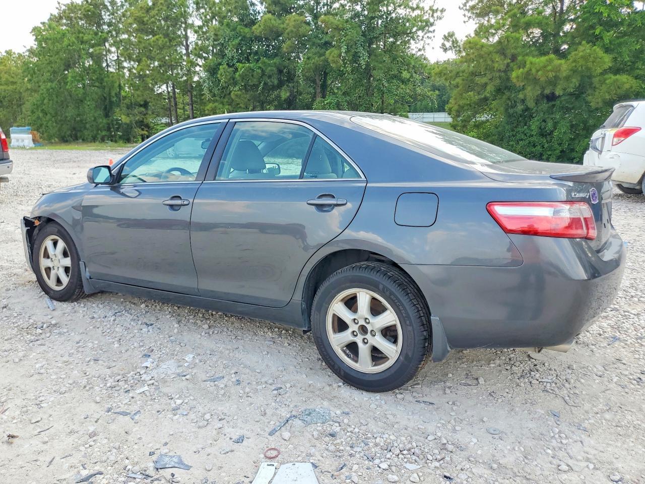 2007 Toyota Camry Le V6 - Image 2