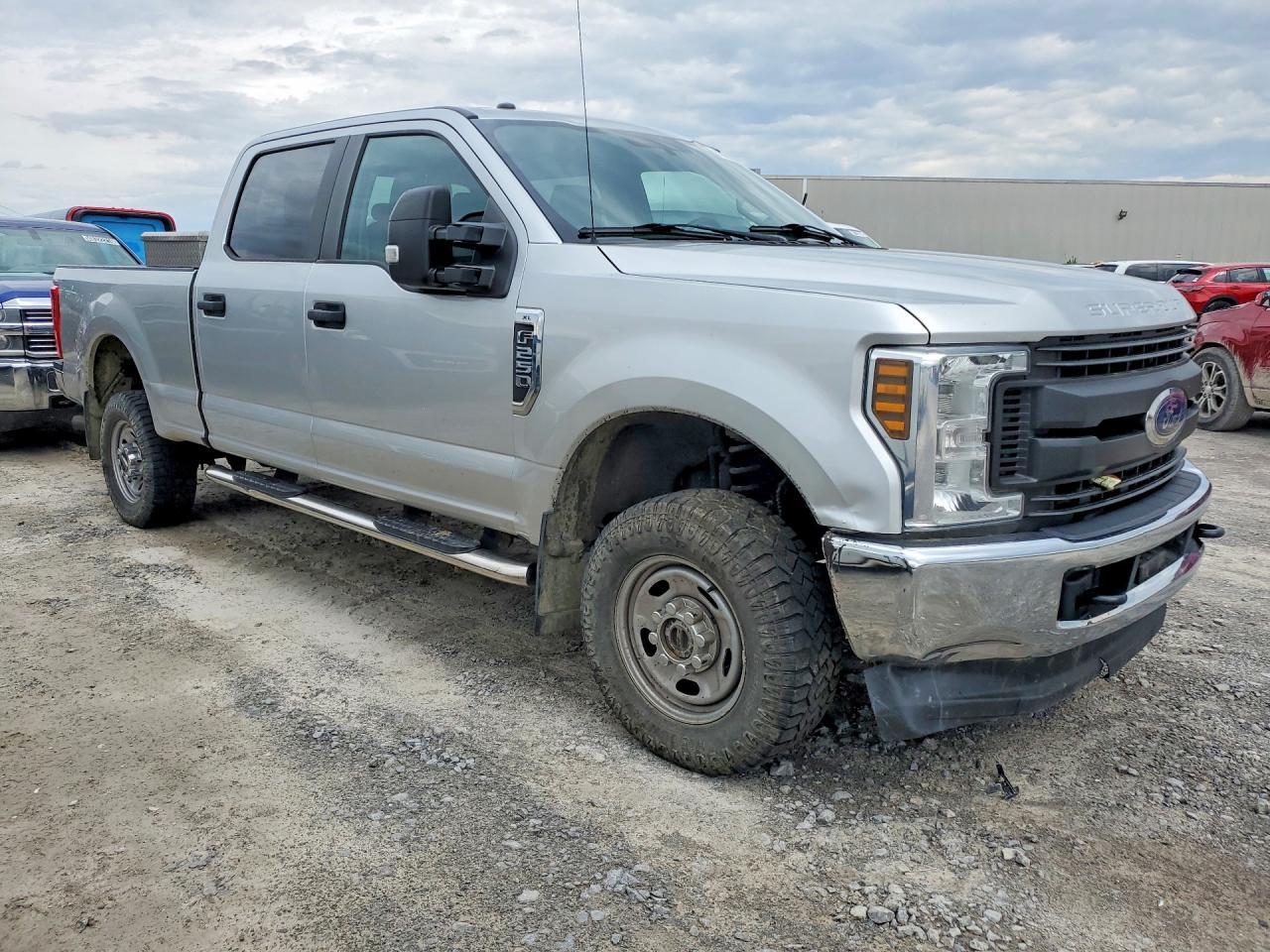 2019 Ford F250 Super Duty - Фото 4