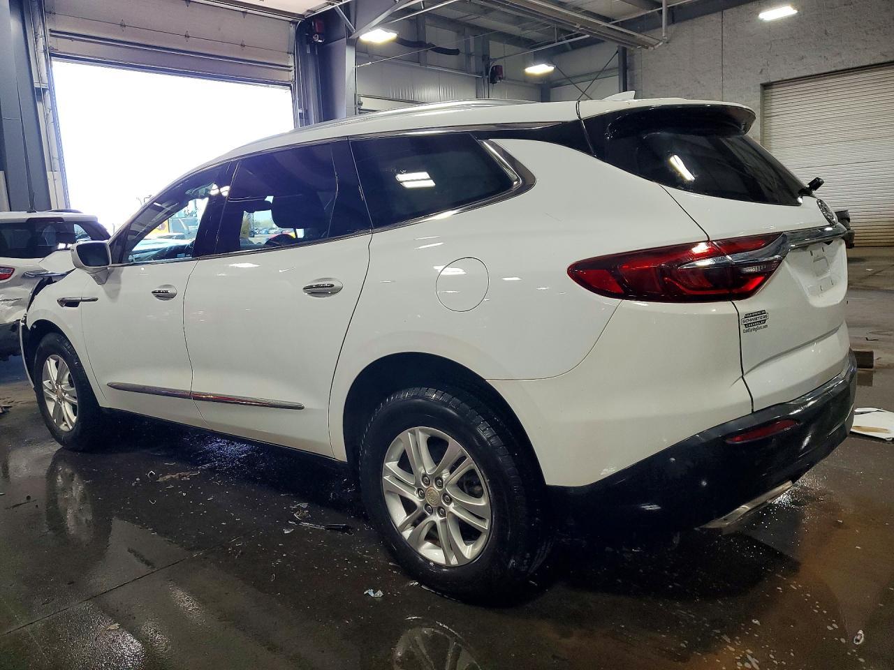 2019 Buick Enclave Essence - Image 2