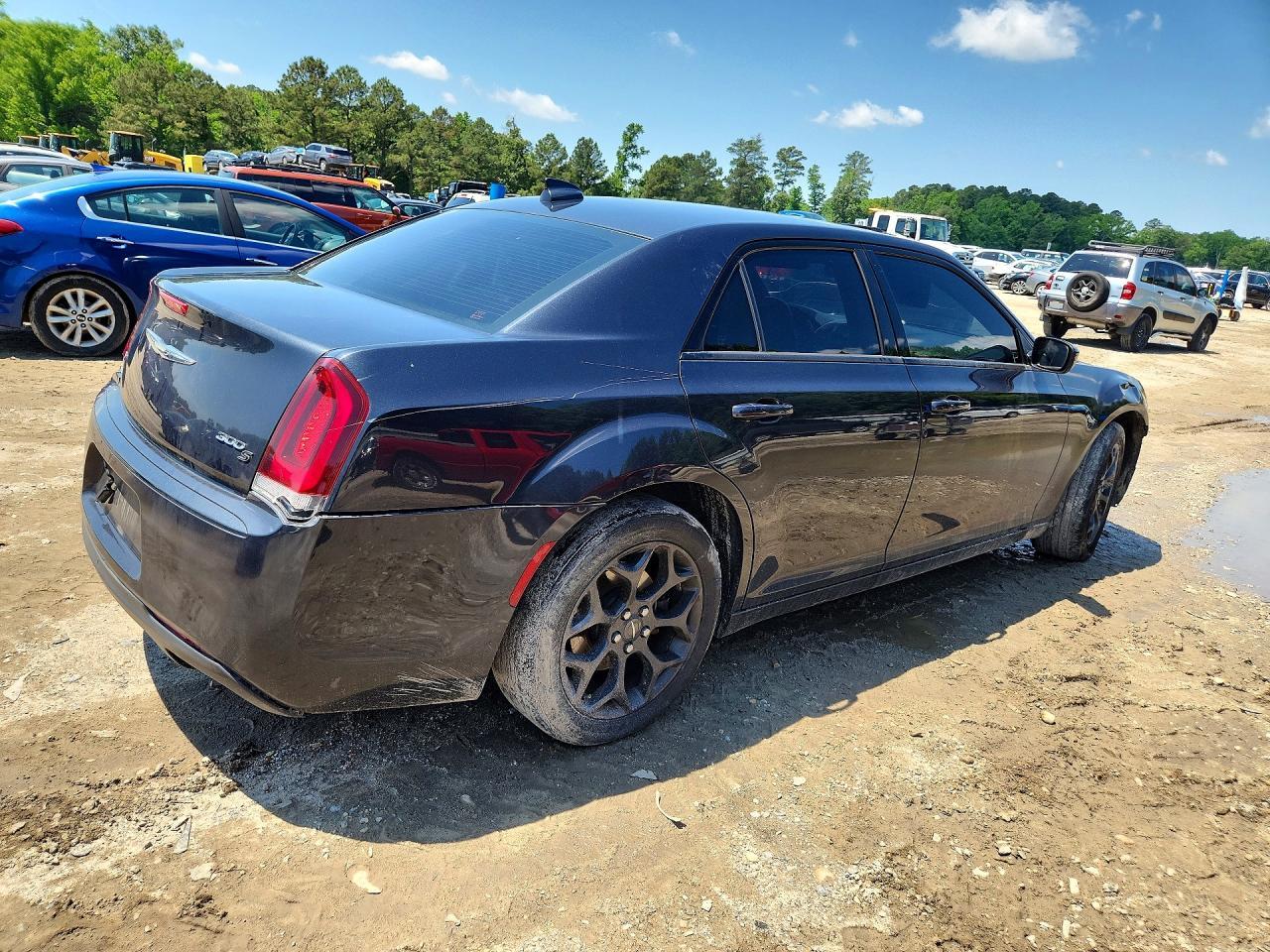 2019 Chrysler 300 S - Фото 3