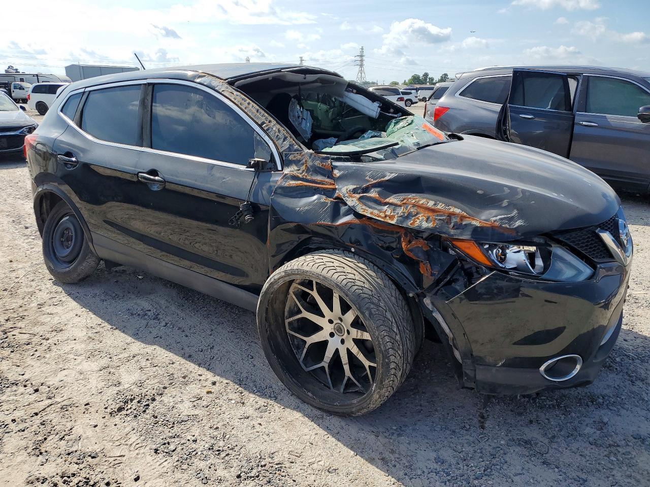 2017 Nissan Rogue Sport S - Фото 4