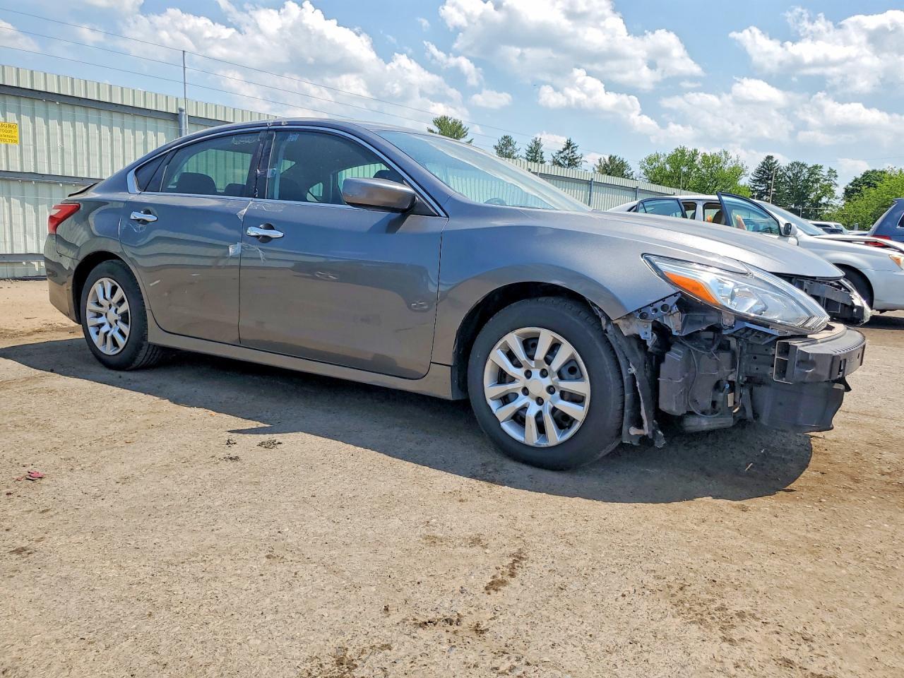 2016 Nissan Altima 2.5 S - Фото 4