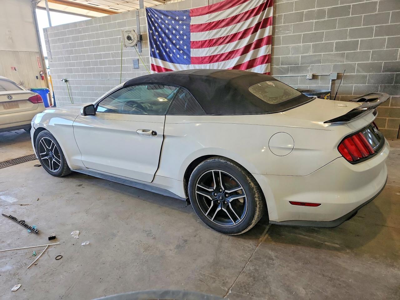 2016 Ford Mustang - Фото 2