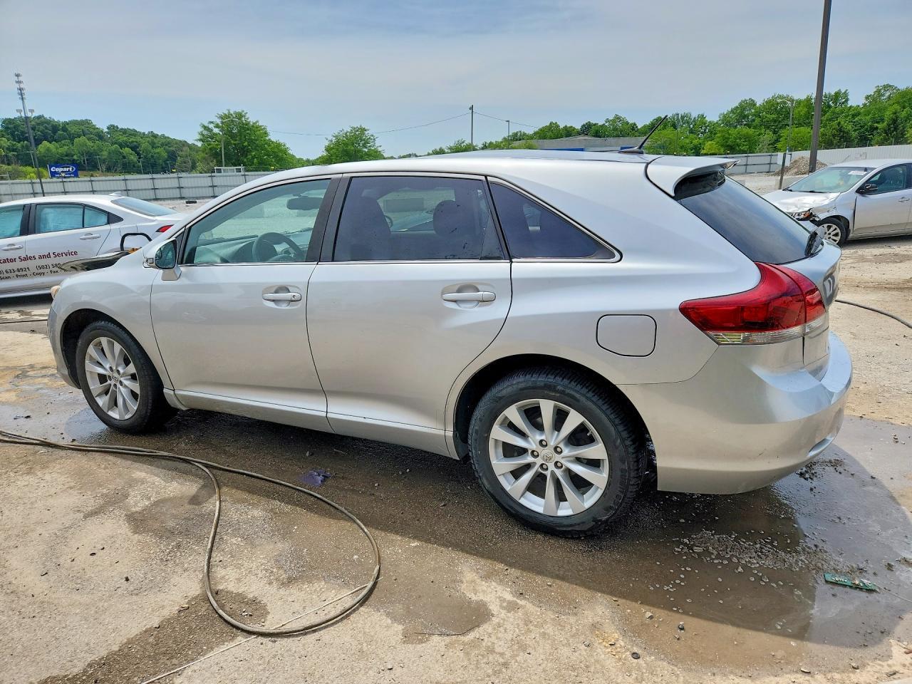 2013 Toyota Venza Le - Фото 2