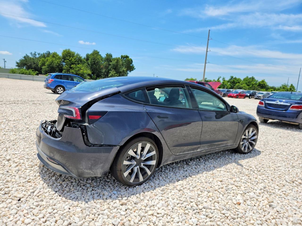 2025 Tesla Model 3 - Image 3