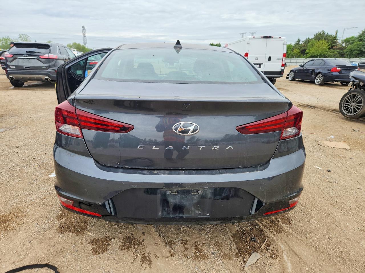 2020 Hyundai Elantra Value Edition - Фото 6