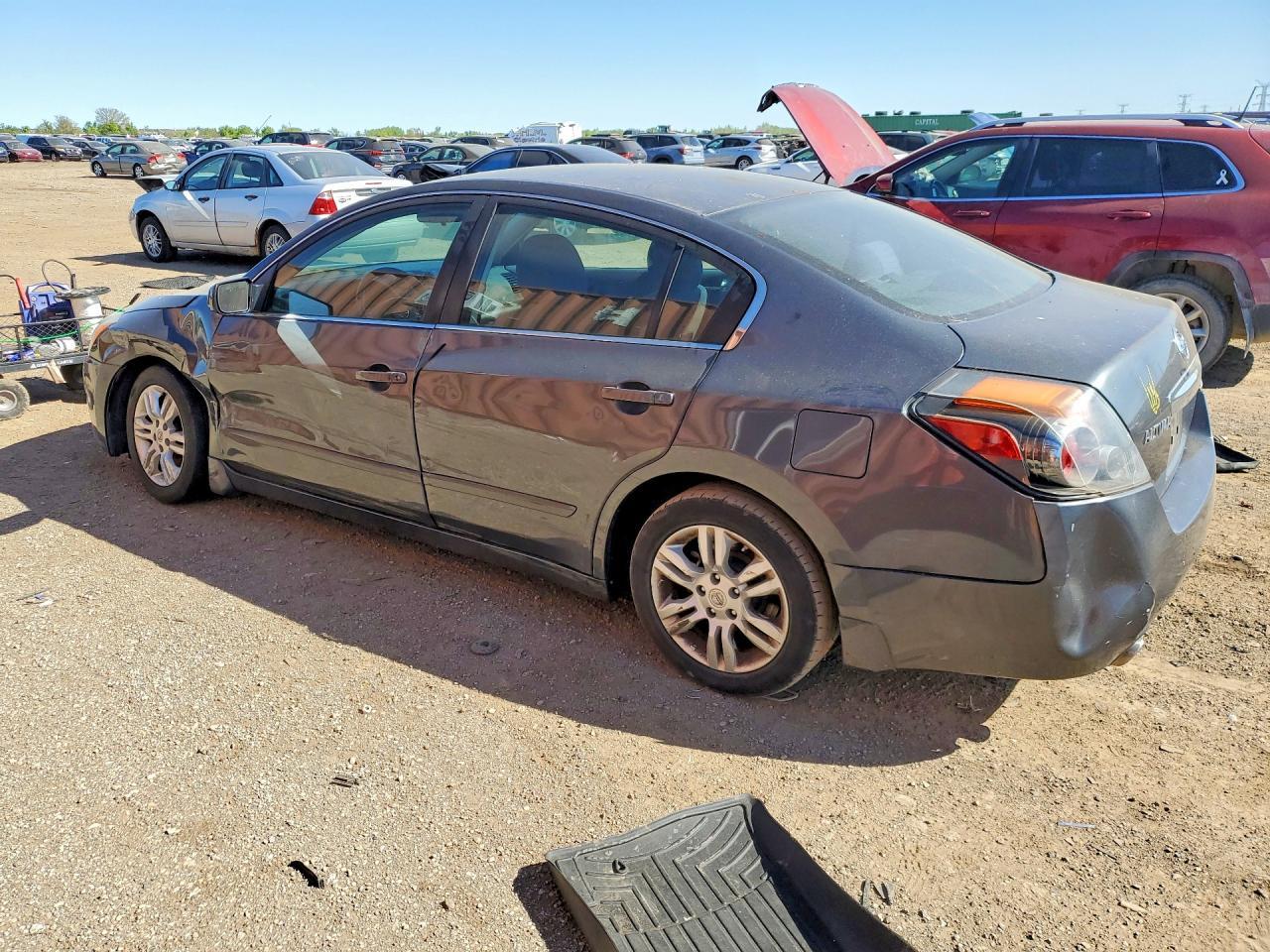 2011 Nissan Altima 2.5 - Фото 2
