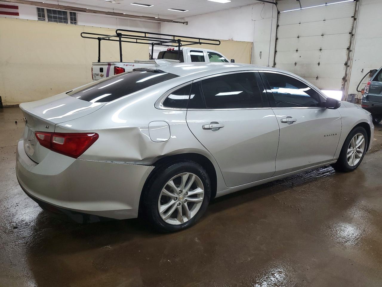 2017 Chevrolet Malibu Lt - Фото 3
