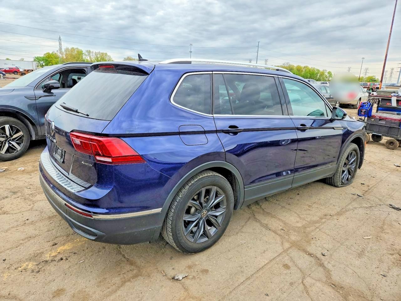 2023 Volkswagen Tiguan Se - Фото 3
