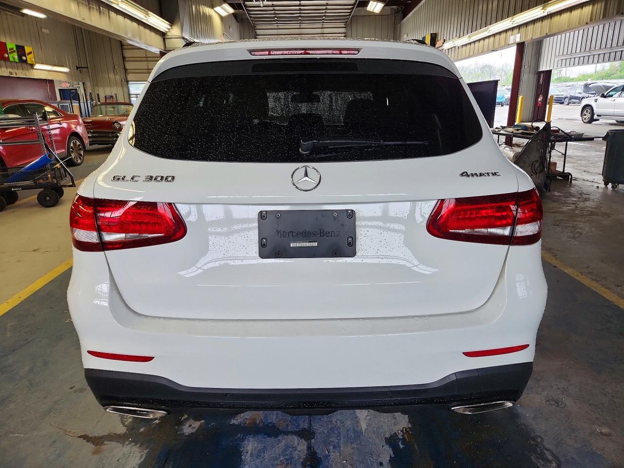 2017 Mercedes-Benz Glc 300 4Matic - Image 6